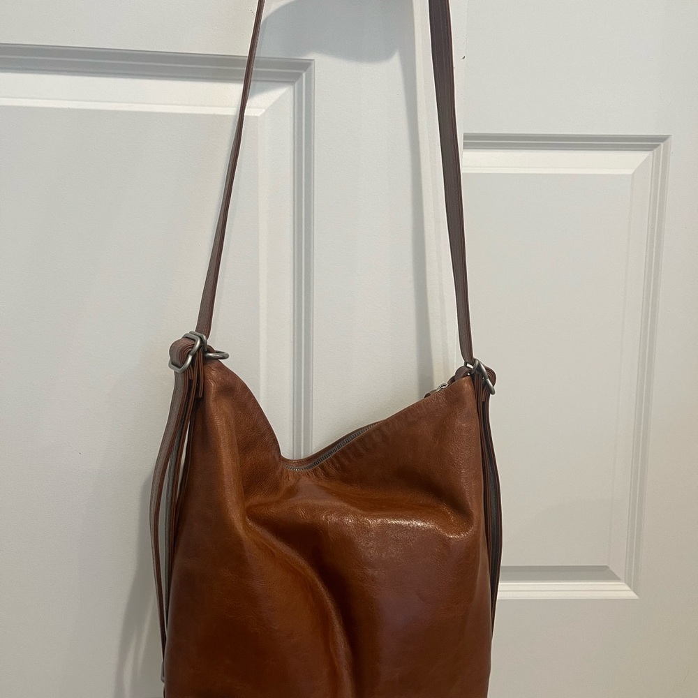 Classic Tan Leather Shoulder Bag